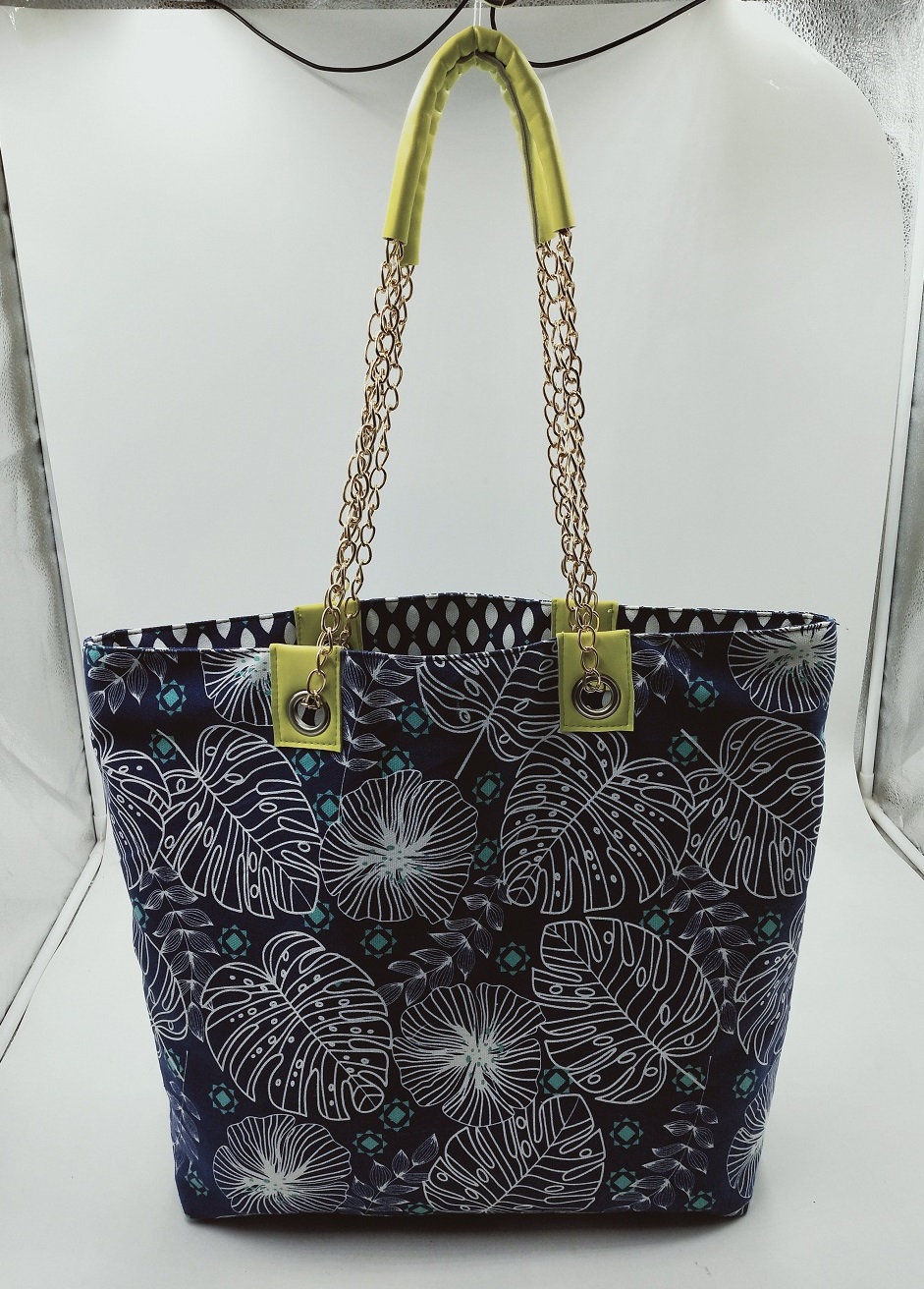 REVERSIBLE CANVAS BEACH BAG
